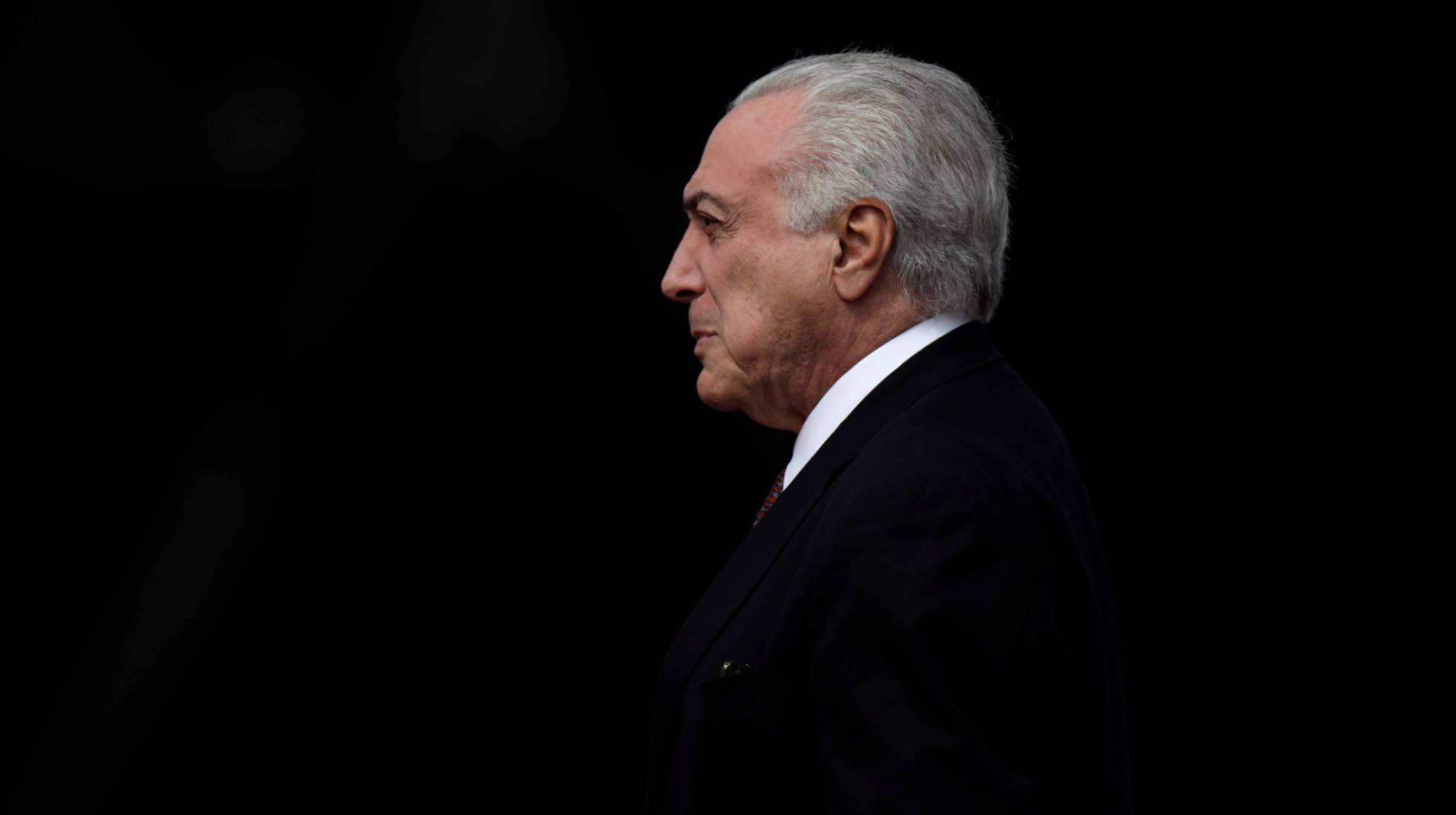 Reforma trabalhista: queda de braço entre Temer e Maia derruba parte das mudanças